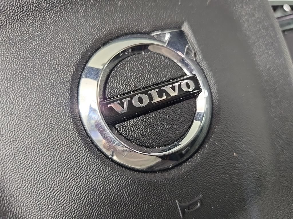 Certified 2023 Volvo C40 P8 Recharge Plus w/ Climate Package AWD/4WD image 28