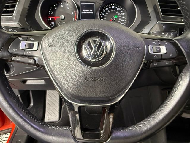 Used 2018 Volkswagen Tiguan SE w/ Panoramic Sunroof Package FWD image 18