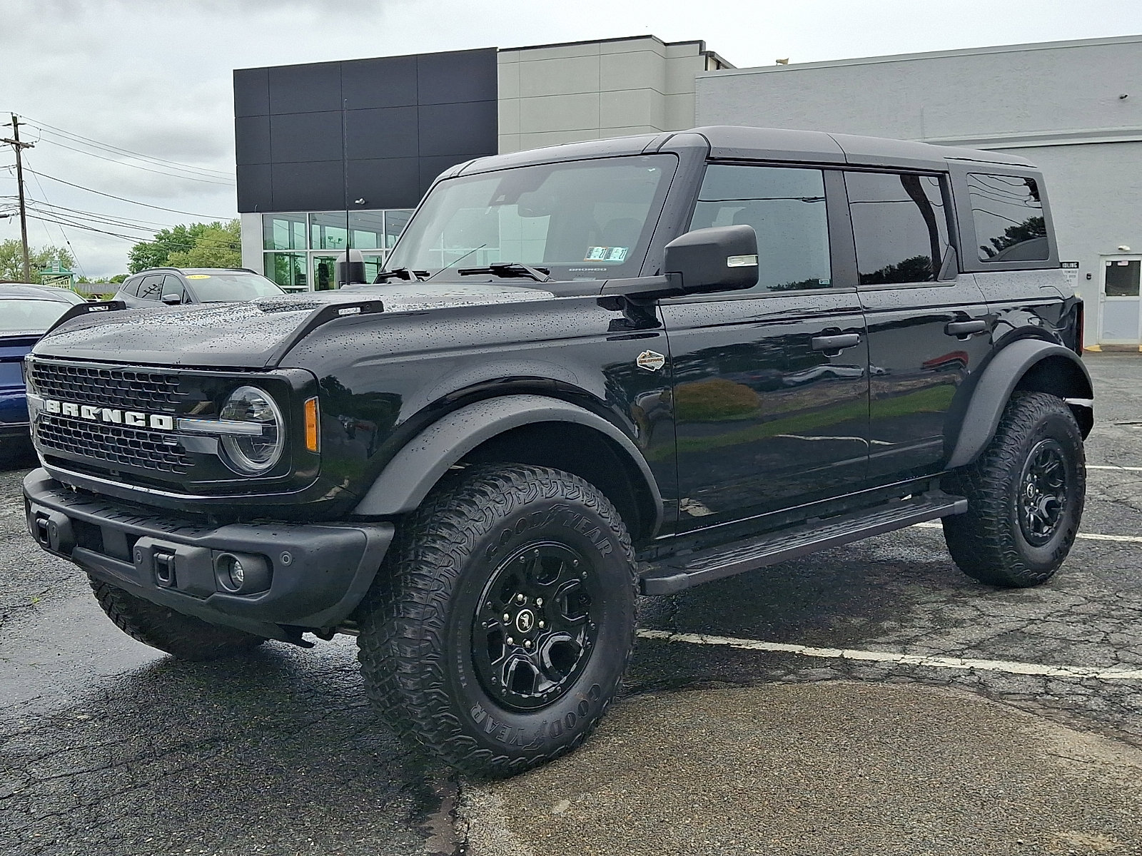Used 2023 Ford Bronco Wildtrak AWD/4WD image 3