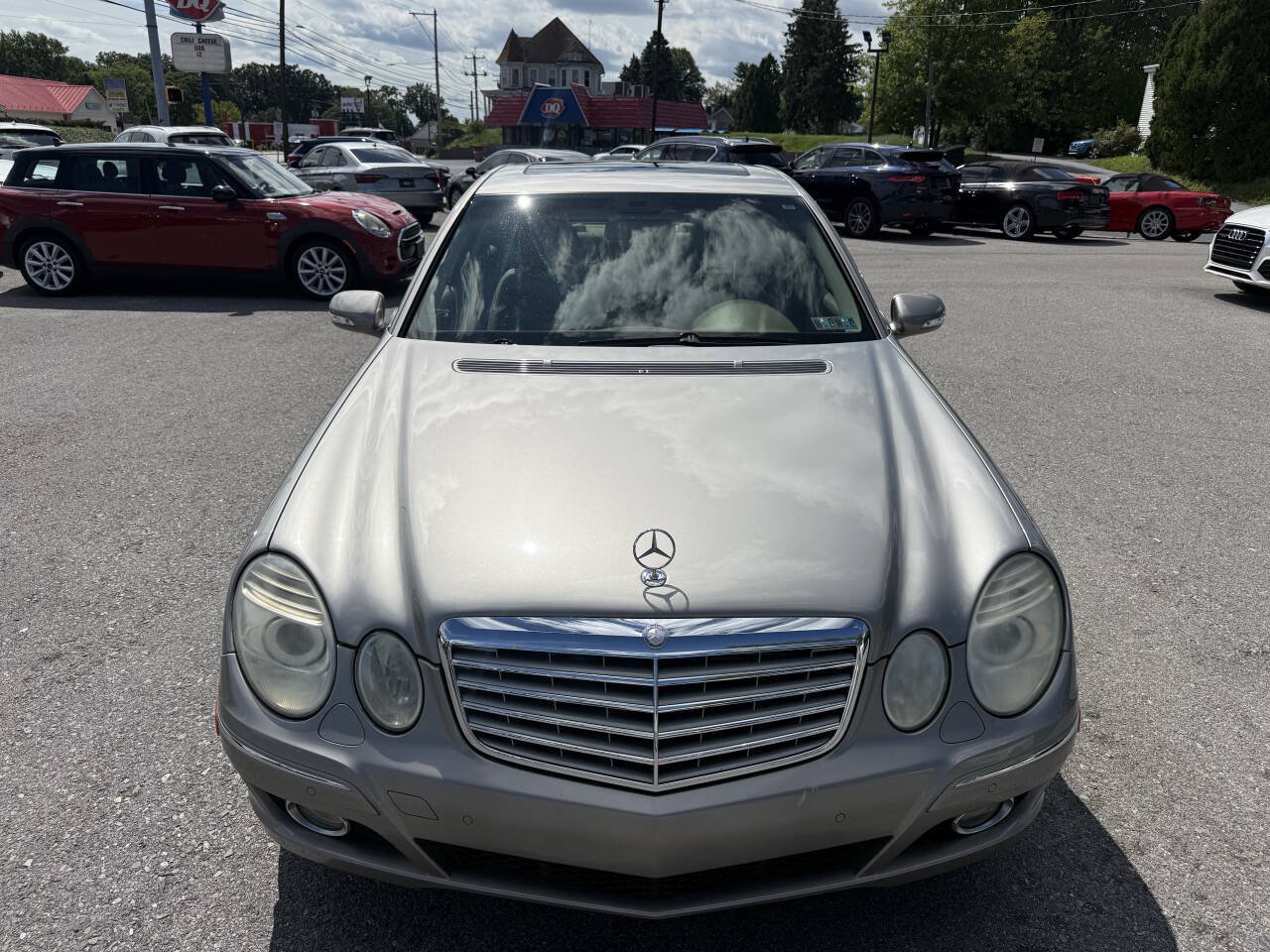 Used 2009 Mercedes-Benz E 350 4MATIC Sedan image 2