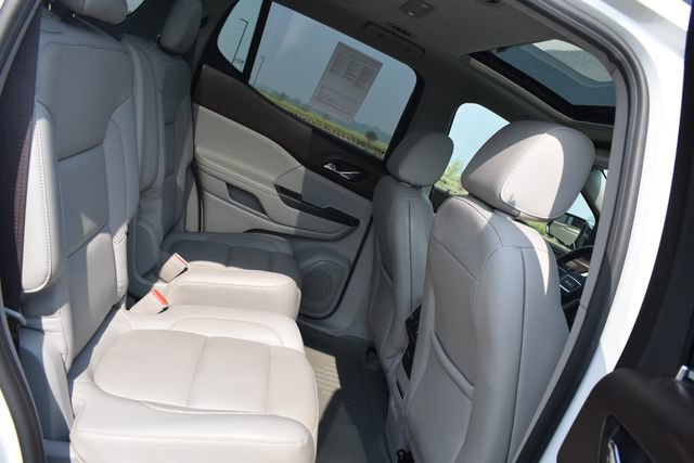 Used 2017 GMC Acadia SLT AWD/4WD image 19