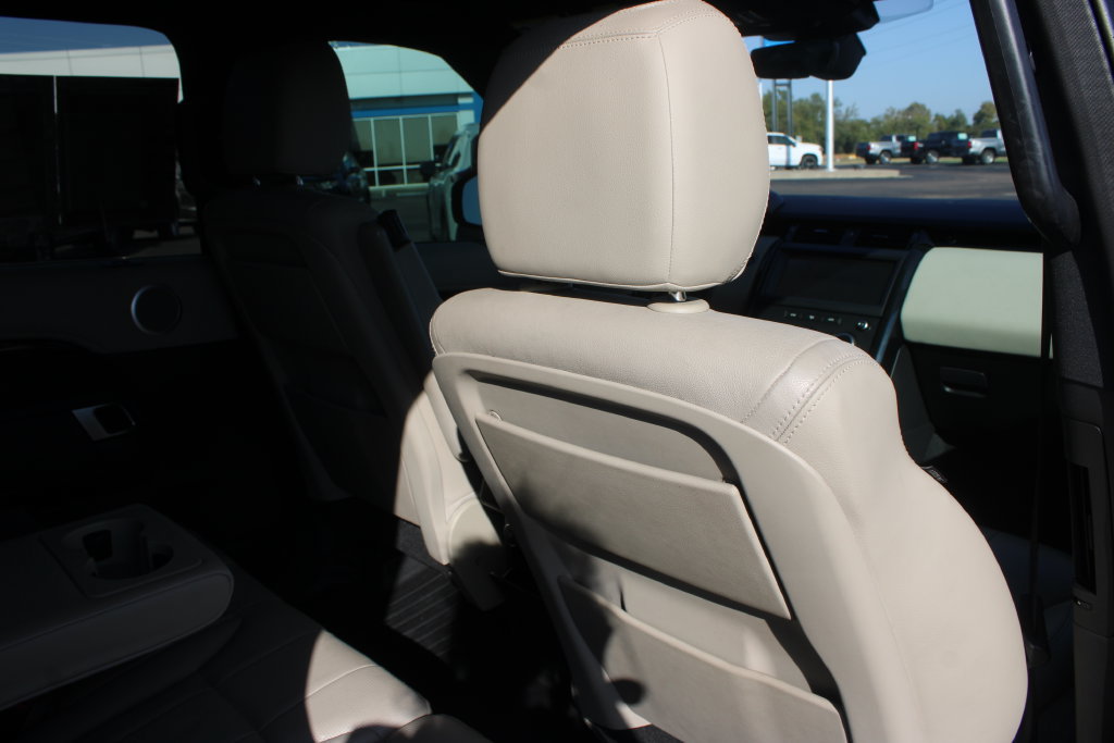Used 2019 Land Rover Discovery SE AWD/4WD image 33