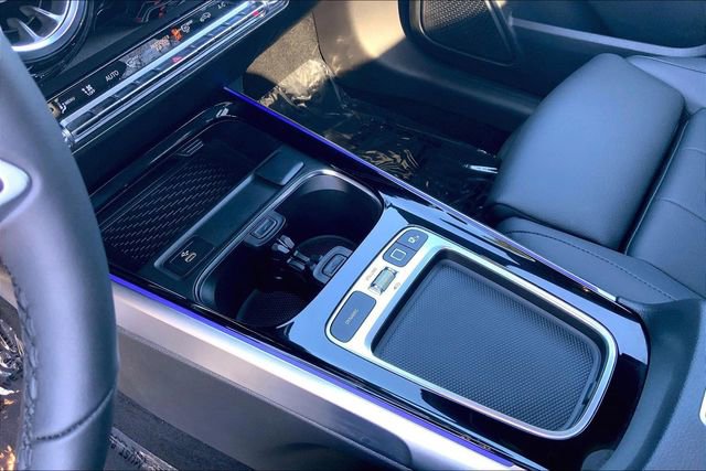 Used 2025 Mercedes-Benz GLB 250 4MATIC image 13