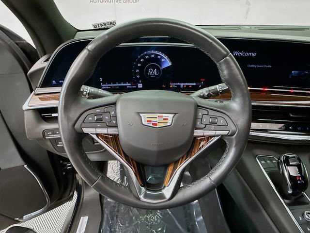 Used 2022 Cadillac Escalade Premium Luxury AWD/4WD image 13