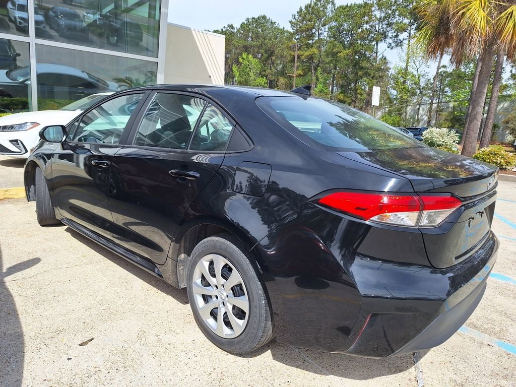 Used 2023 Toyota Corolla LE image 5
