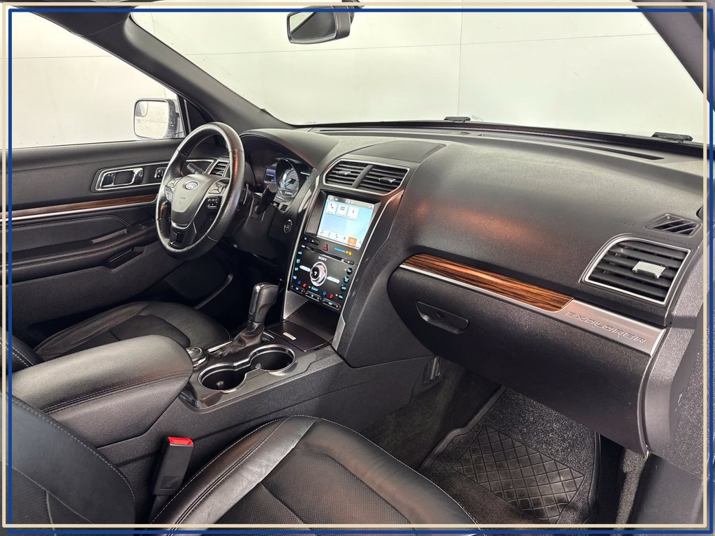 Used 2017 Ford Explorer Limited AWD/4WD image 45