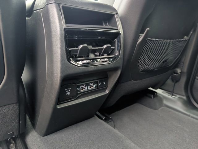 Used 2025 Jeep Grand Cherokee Limited AWD/4WD image 34