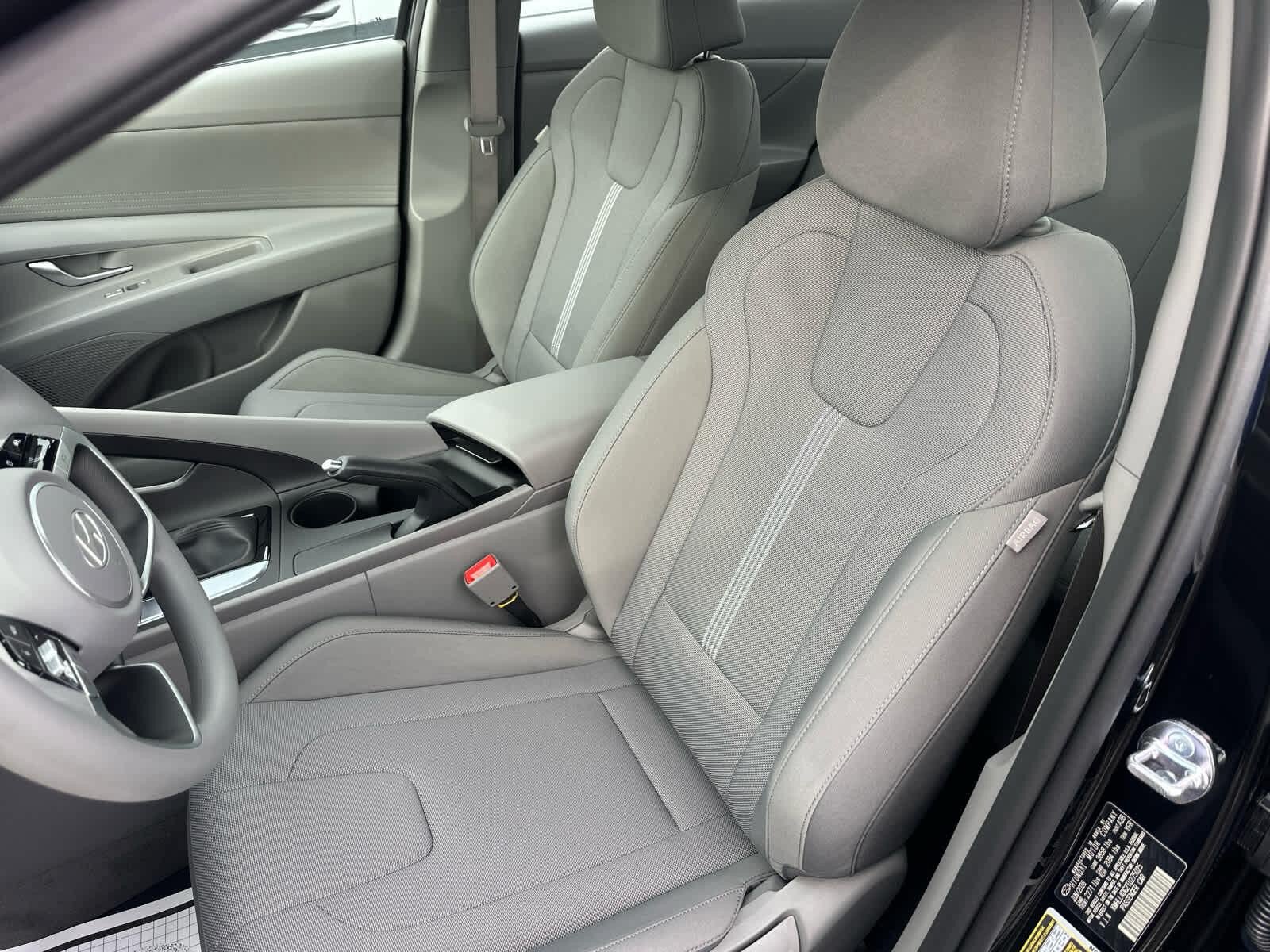 New 2026 Hyundai Elantra SE FWD image 23