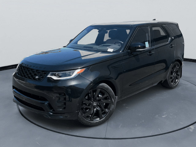 Used 2024 Land Rover Discovery Dynamic SE AWD/4WD image 1