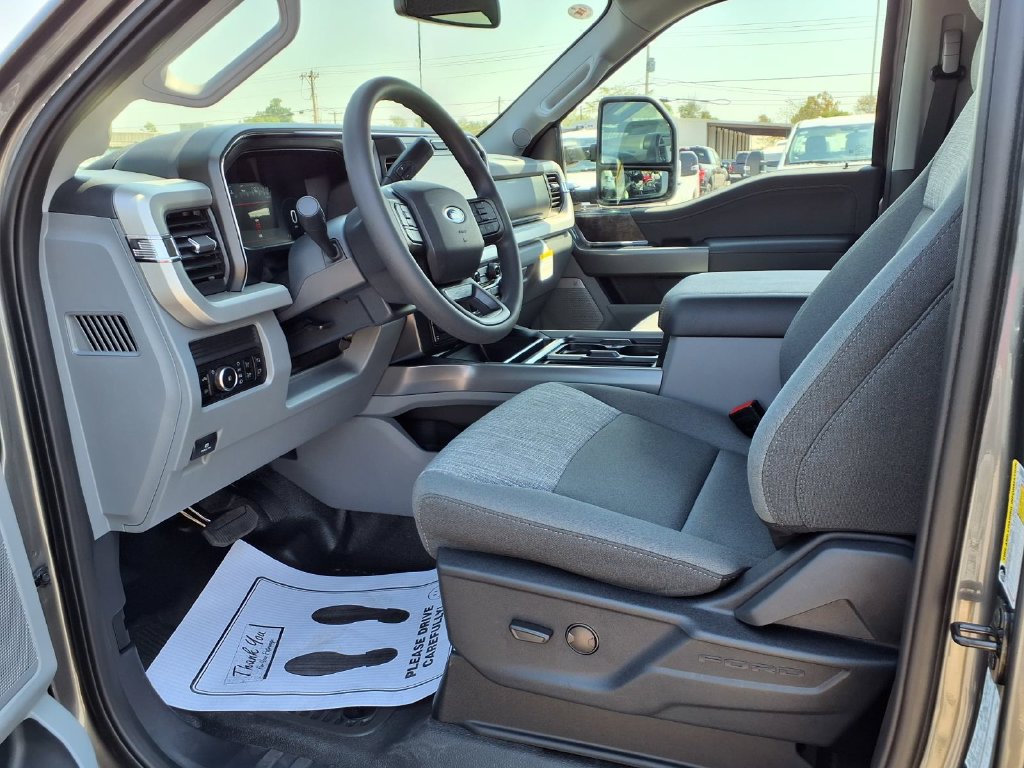 New 2026 Ford F250 XLT w/ XLT Premium Package AWD/4WD image 6