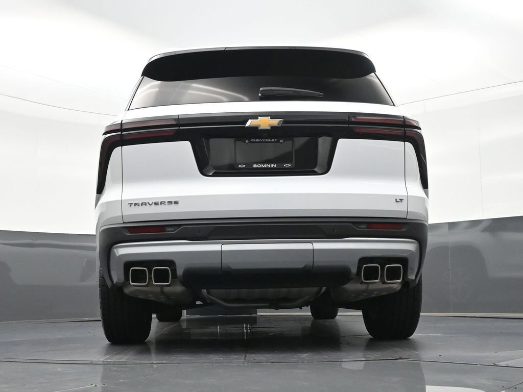 Used 2024 Chevrolet Traverse LT FWD image 26