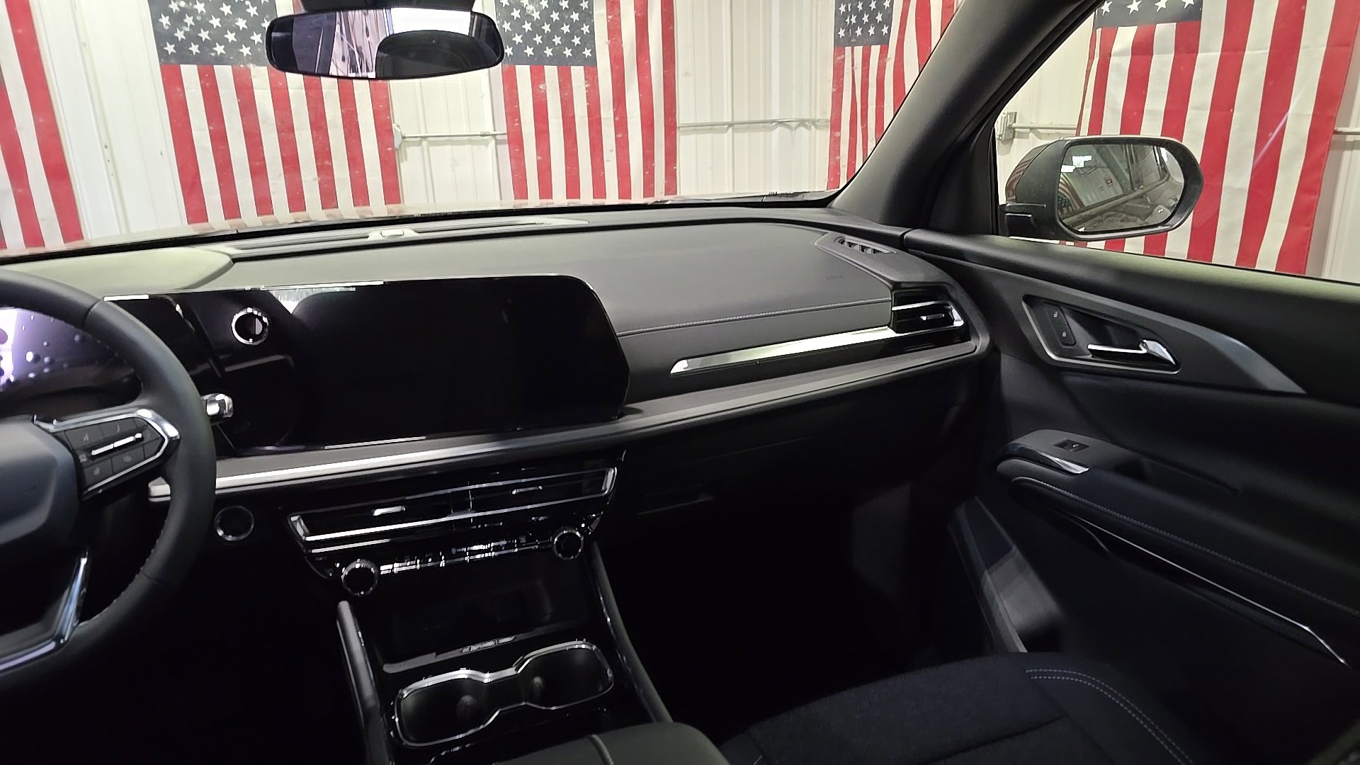 New 2026 Chevrolet Traverse LT image 17