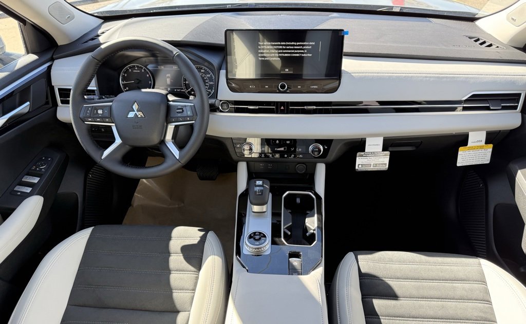 New 2026 Mitsubishi Outlander SE image 25