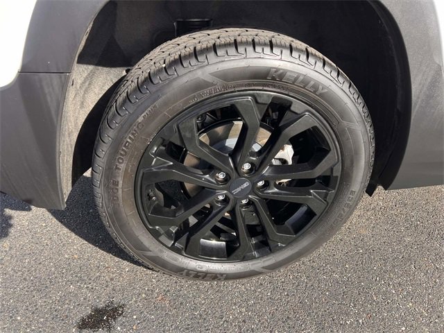 Used 2021 GMC Terrain SLT w/ Elevation Edition image 10