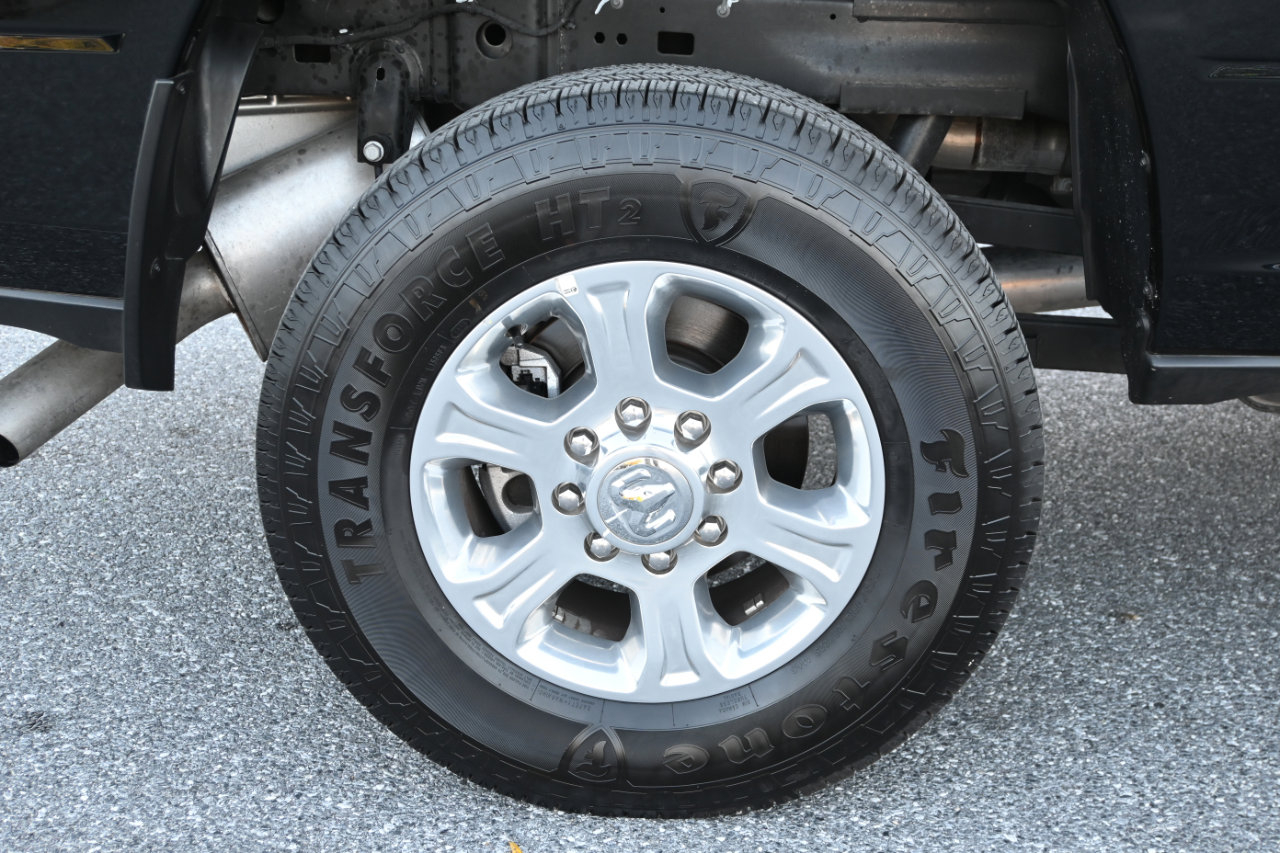 Used 2024 RAM 2500 Big Horn w/ Bed Utility Group image 13