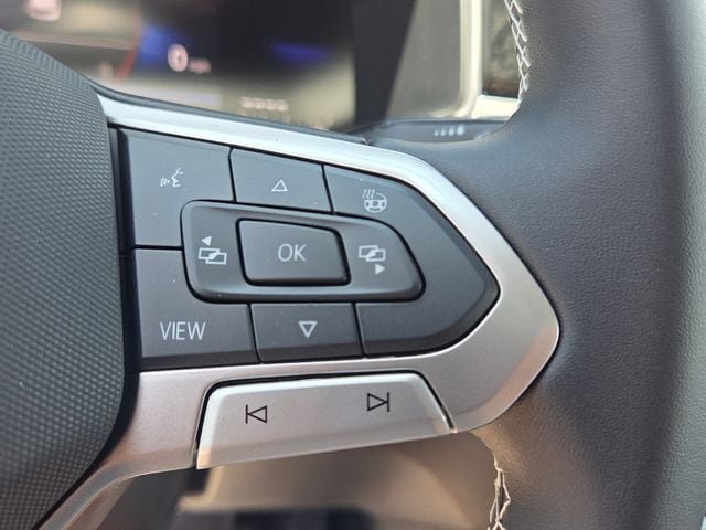 New 2026 Volkswagen Taos SE FWD image 25