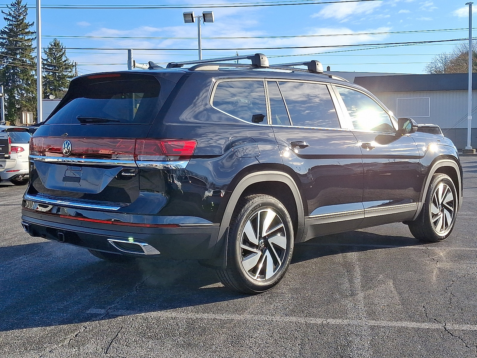 New 2025 Volkswagen Atlas SE image 5