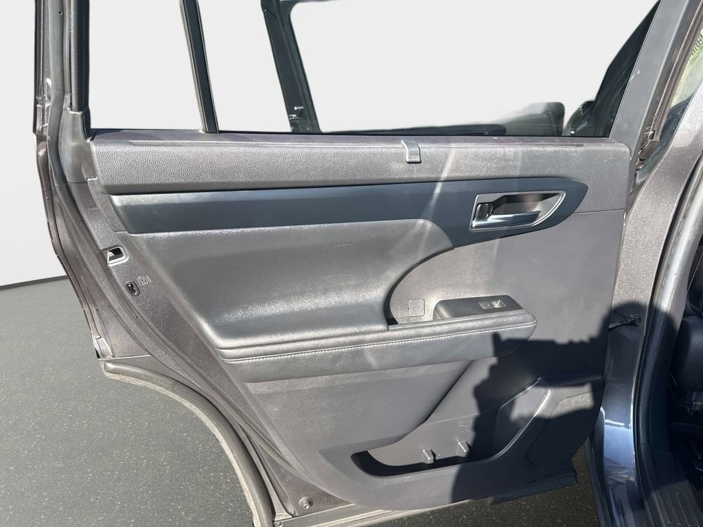 Used 2021 Toyota Highlander XSE image 9
