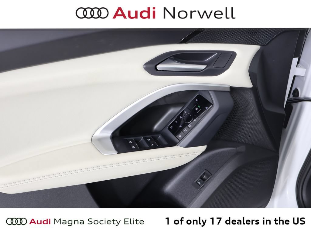 Used 2025 Audi Q5 Premium w/ Convenience Package AWD/4WD image 21