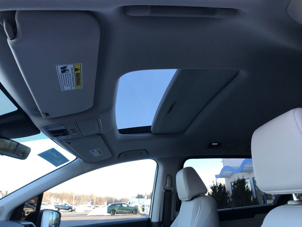 Certified 2025 Honda Odyssey EX-L image 18