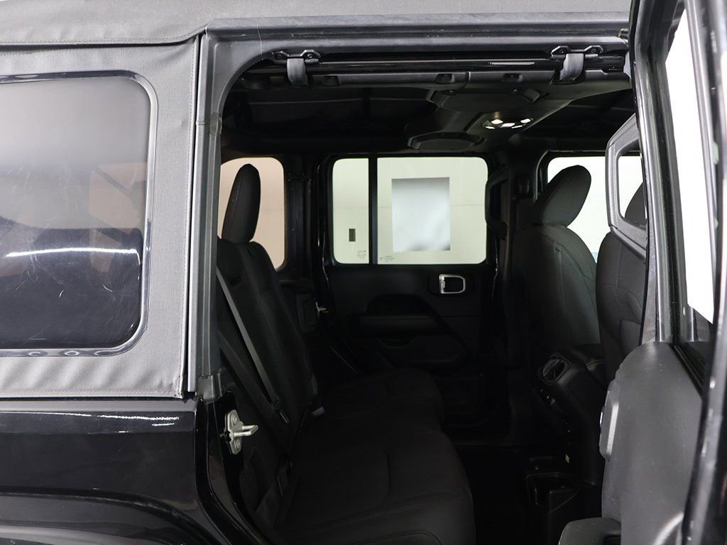Used 2023 Jeep Wrangler Unlimited Sahara AWD/4WD image 27