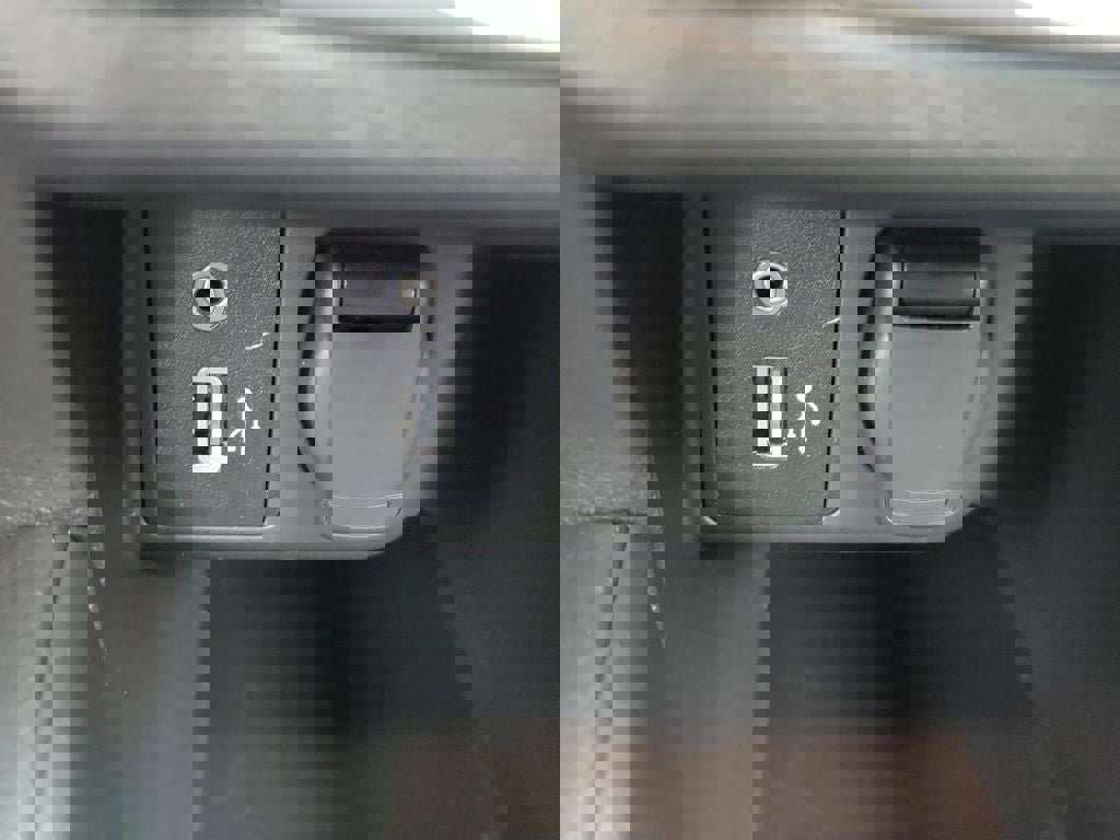 Used 2023 Nissan Versa SV image 22