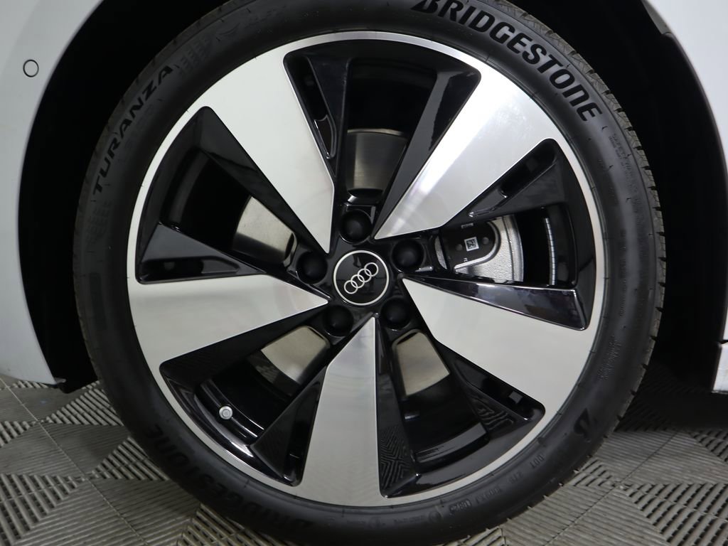 Used 2025 Audi A5 2.0T Premium w/ Convenience Package image 33