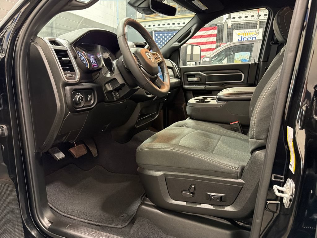 Used 2025 RAM 2500 Big Horn AWD/4WD image 4