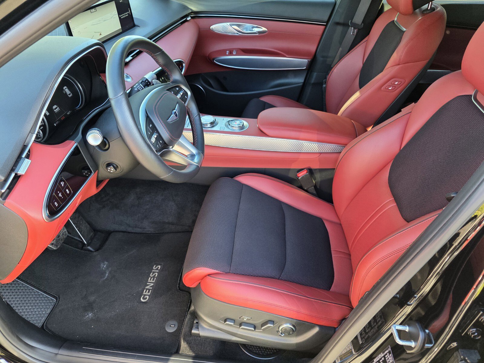 Used 2024 Genesis GV70 3.5T Sport image 10