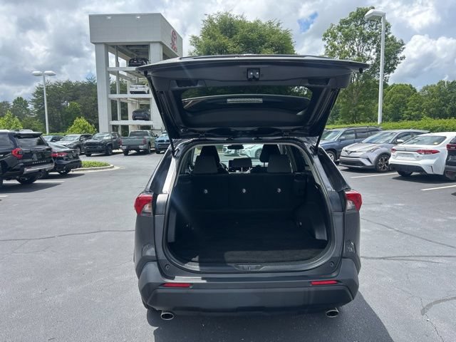 Used 2023 Toyota RAV4 XLE AWD/4WD image 9