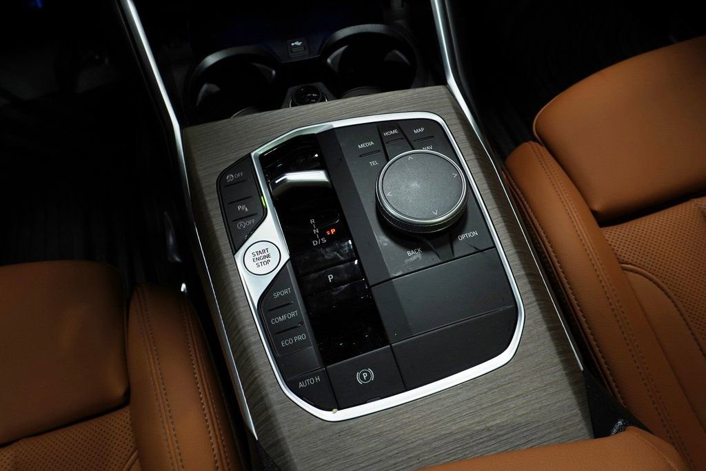 Certified 2025 BMW 330i xDrive Sedan w/ Premium Package image 19