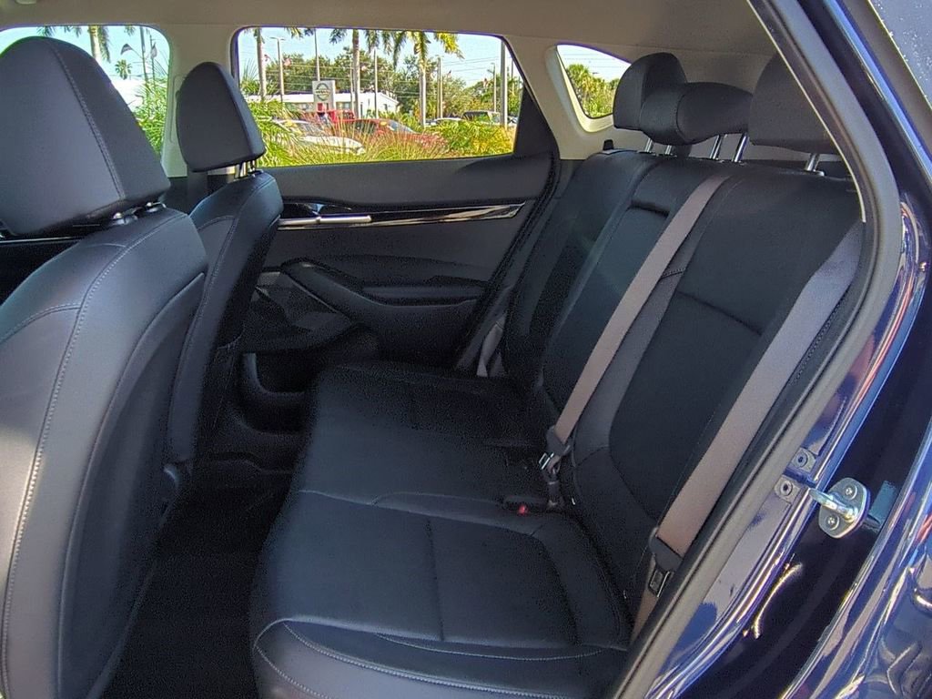 Used 2024 Kia Seltos EX image 14