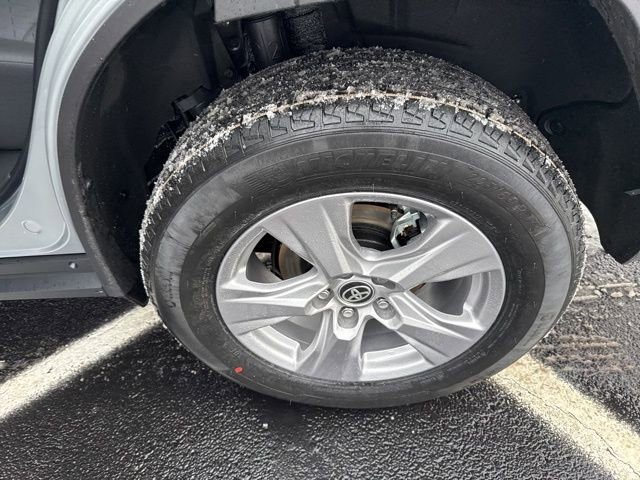 New 2025 Toyota RAV4 XLE image 20