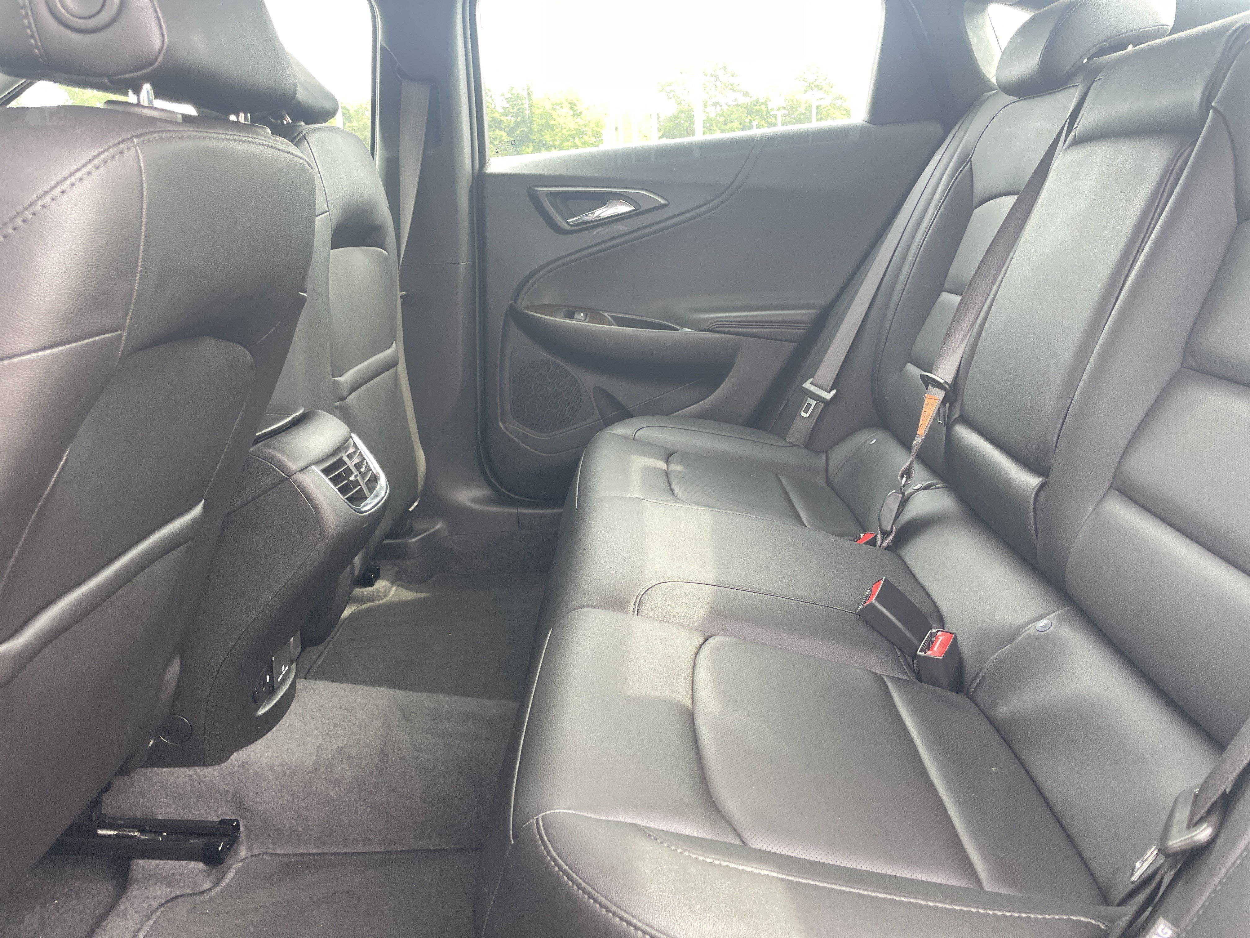 Used 2024 Chevrolet Malibu LT FWD image 30