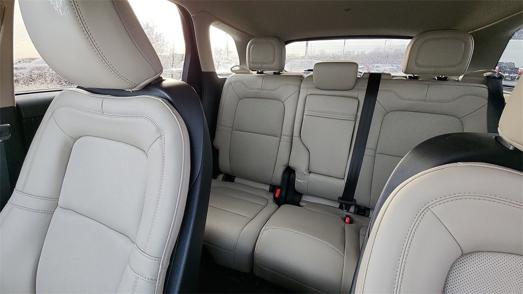 Used 2025 Lincoln Corsair FWD w/ Equipment Group 101A image 26