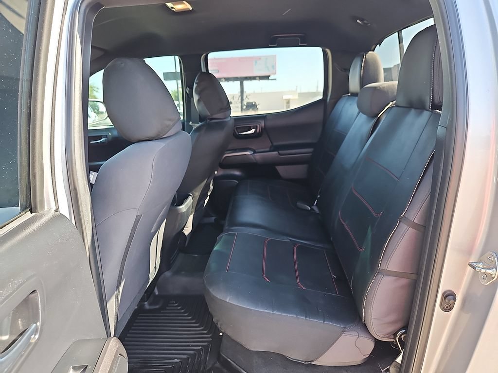 Used 2017 Toyota Tacoma TRD Off-Road w/ Tow Package (A/T) AWD/4WD image 11