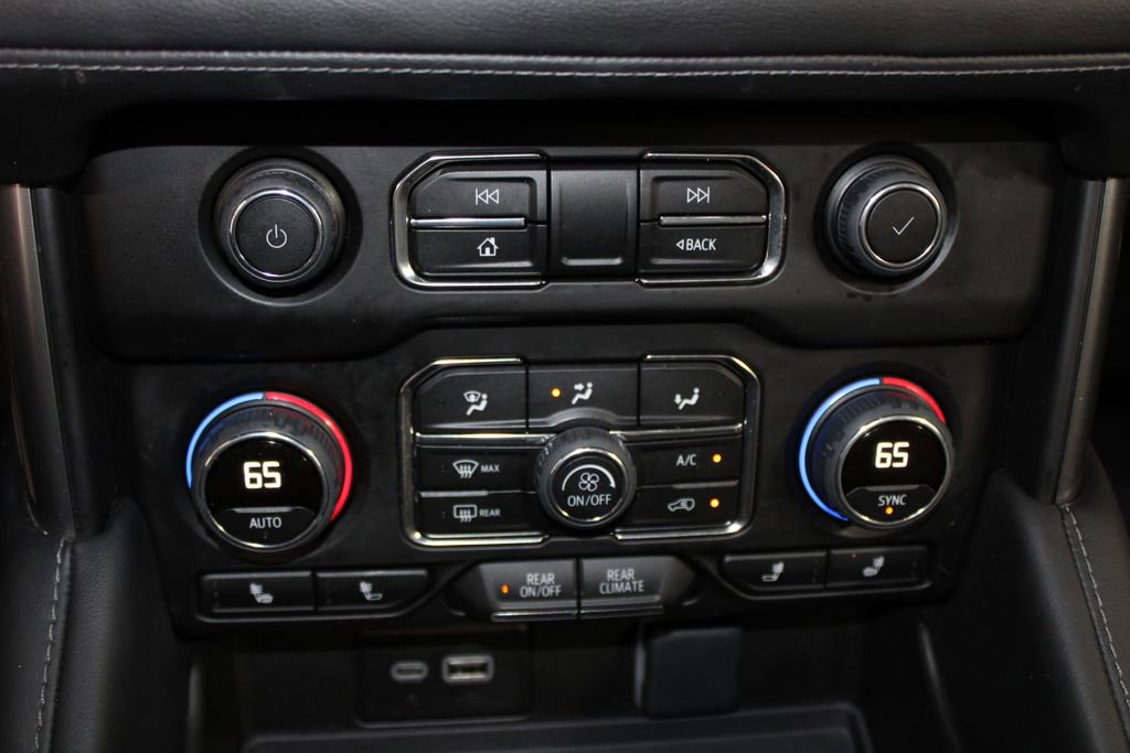 Used 2023 Chevrolet Suburban Z71 w/ Luxury Package image 49