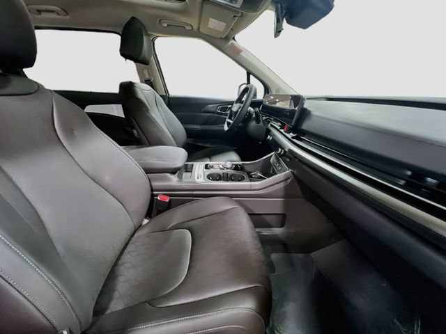 New 2027 Kia Carnival SX w/ Dark Edition Package FWD image 31