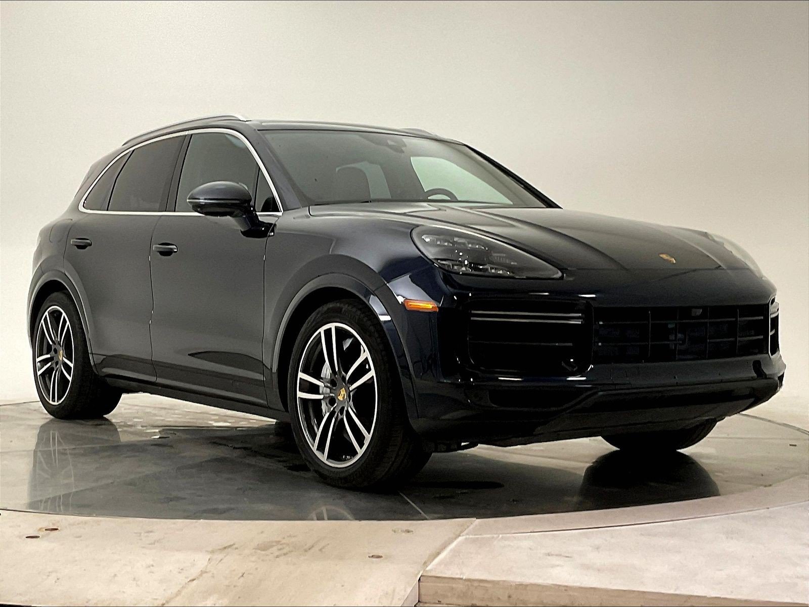 Used 2019 Porsche Cayenne Turbo AWD/4WD image 2