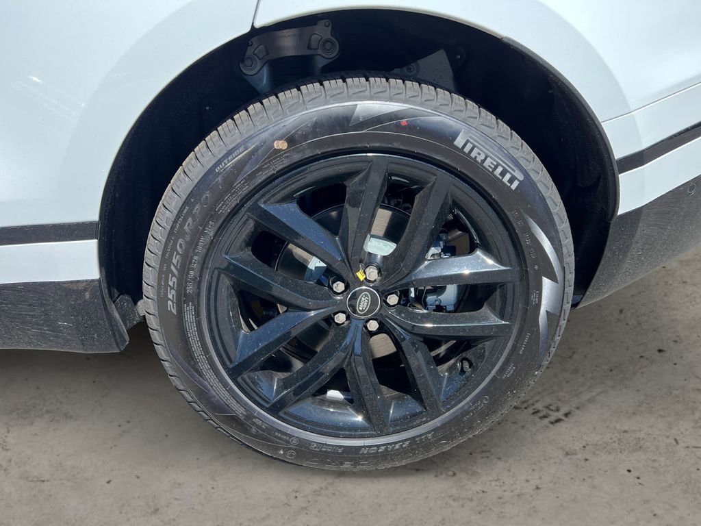 New 2026 Land Rover Range Rover Velar Dynamic SE image 10