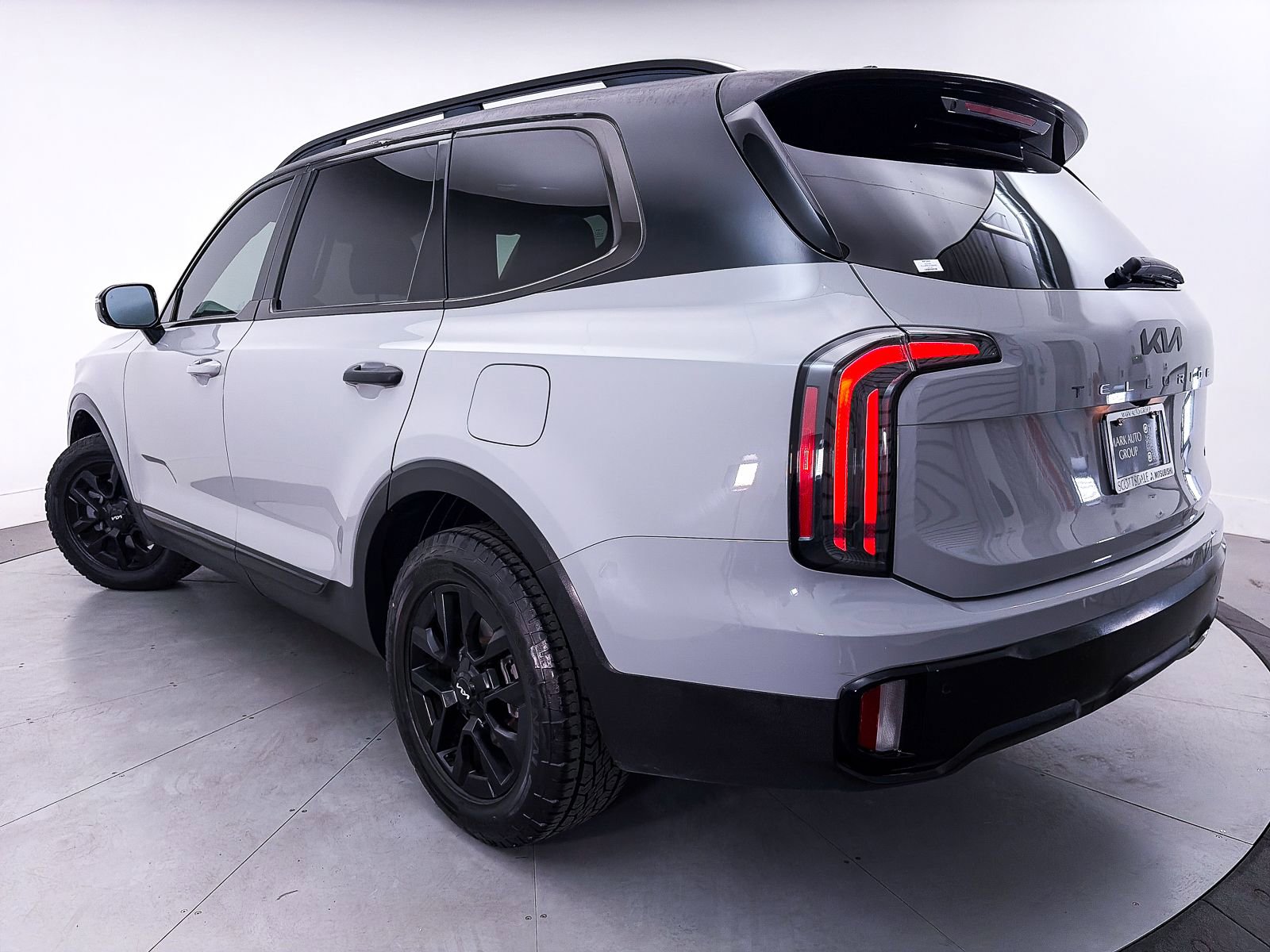 Certified 2023 Kia Telluride SX Prestige X-Pro AWD/4WD image 2