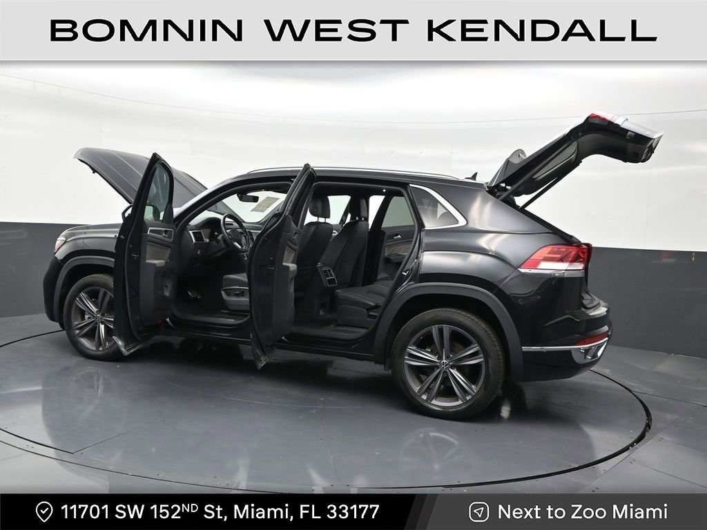 Used 2022 Volkswagen Atlas Cross Sport SEL R-Line image 31