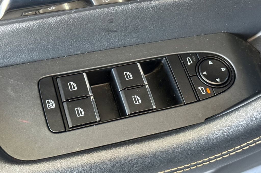 Used 2025 MAZDA CX-90 3.3 Turbo w/ Preferred Package image 17