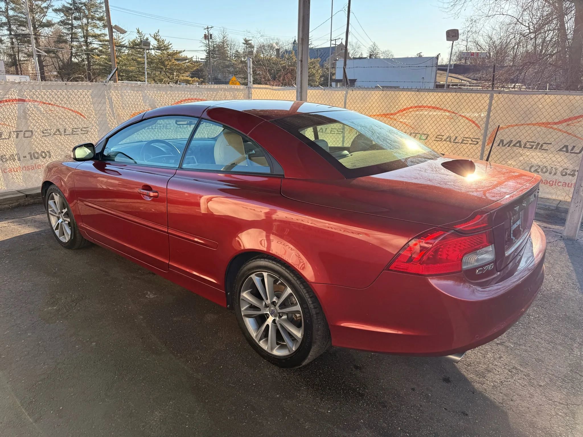 Used 2013 Volvo C70 T5 image 13
