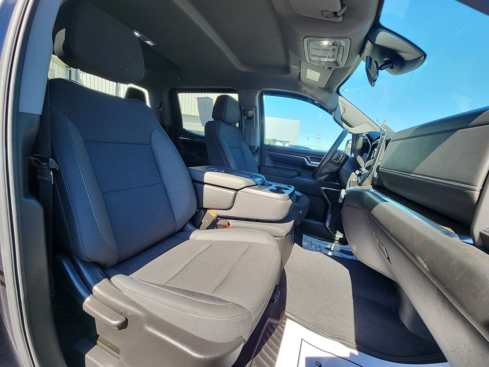 Used 2023 Chevrolet Silverado 1500 LT AWD/4WD image 23