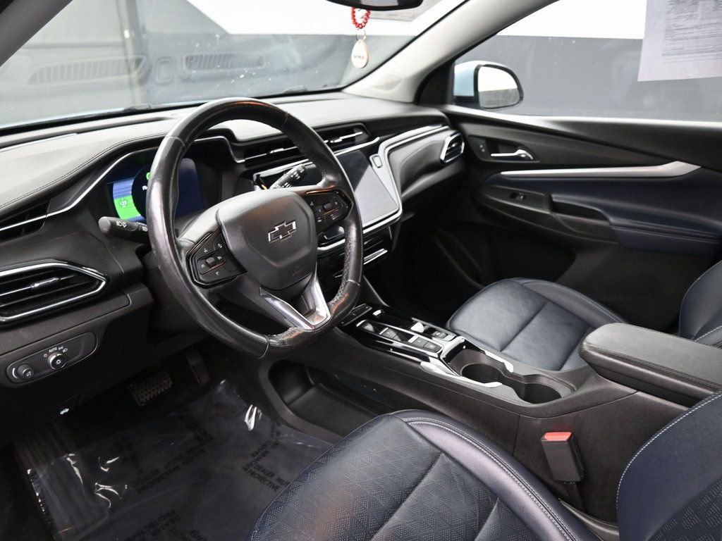 Used 2022 Chevrolet Bolt EUV LT w/ Convenience Package FWD image 24