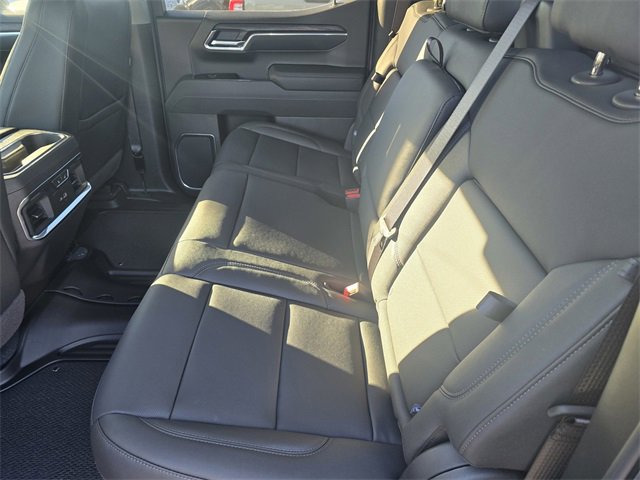 New 2026 GMC Sierra 1500 SLT image 9