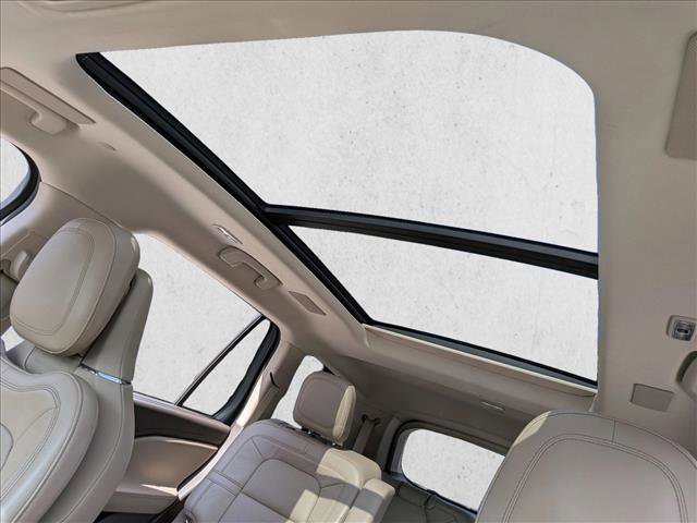 Used 2020 Lincoln Aviator Reserve w/ Equipment Group 202A image 15