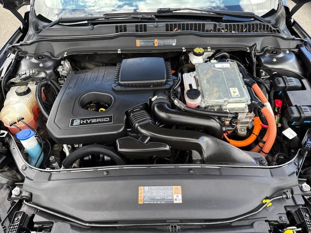 Used 2018 Ford Fusion SE FWD image 27