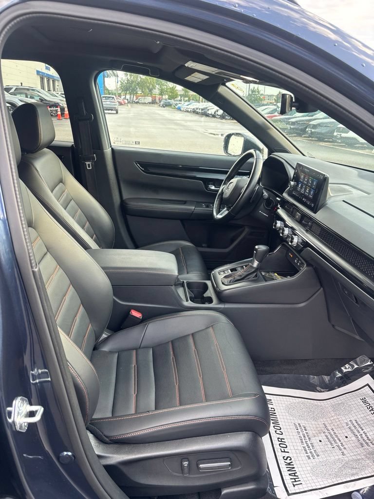 Used 2025 Honda CR-V Sport Touring image 9
